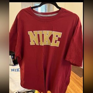 Early 2000s Nike Shirt 3XL. Condition is great and will be a great oversize tee.